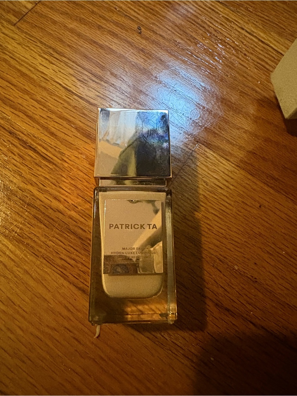 Patrick Ta Major Skin Hydra-Luxe Luminous Foundation - 6 neutral